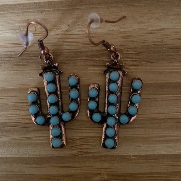 NWOT fun cactus shaped turquoise & copper colored Southwestern earrings - Picture 5 of 7